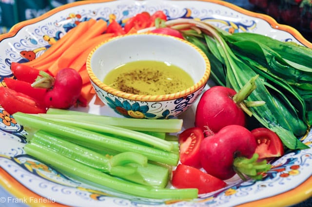 Pinzimonio Gains Popularity as a Healthy Snack Trend