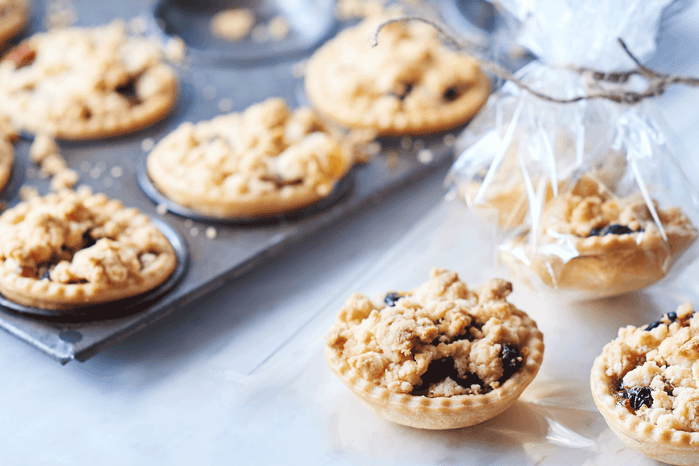 Fig Hazelnut Crumble Mince Pies Refresh Classic Recipe
