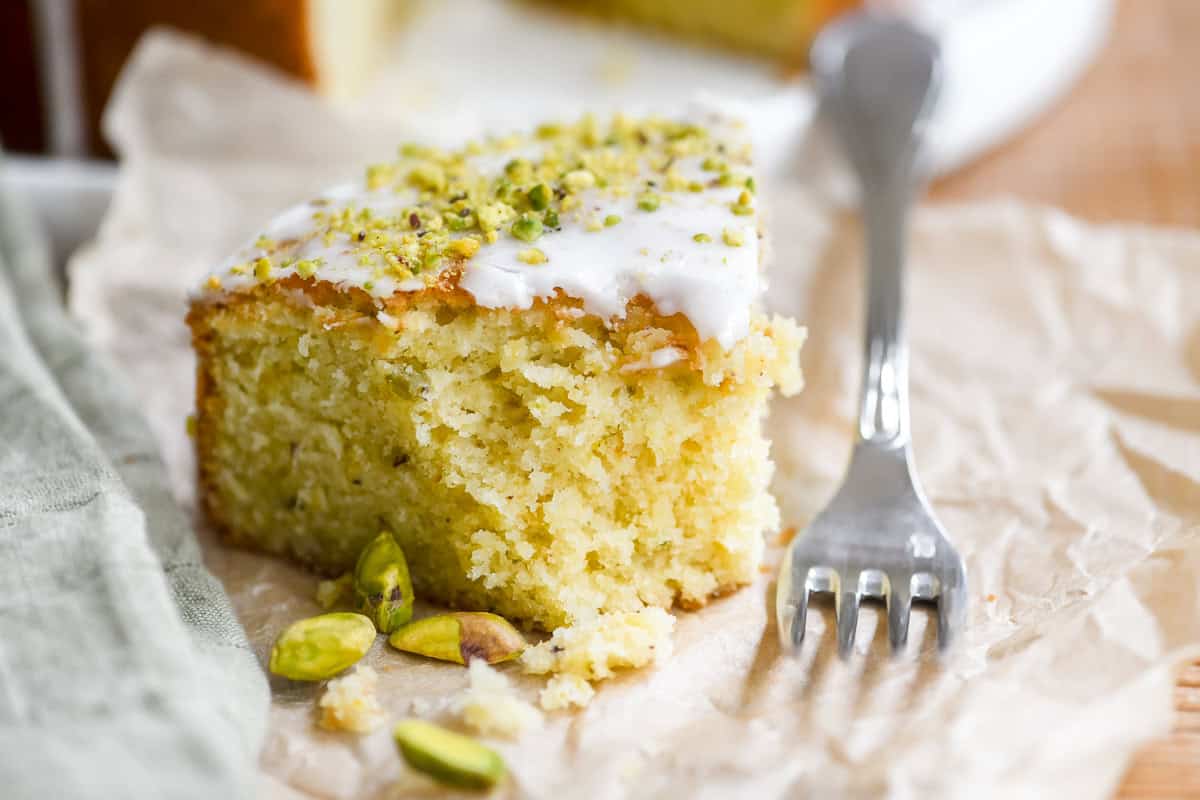 Lemon Pistachio Cake Makes a Perfect Snack
