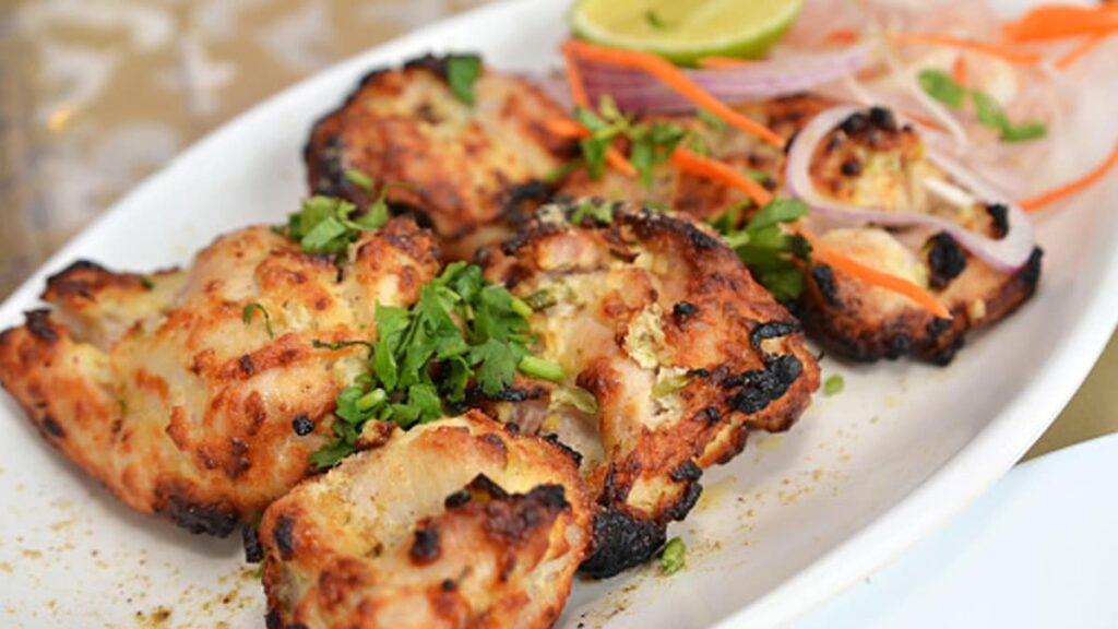 Easy Chicken Tikka Recipe With Yogurt and Spices